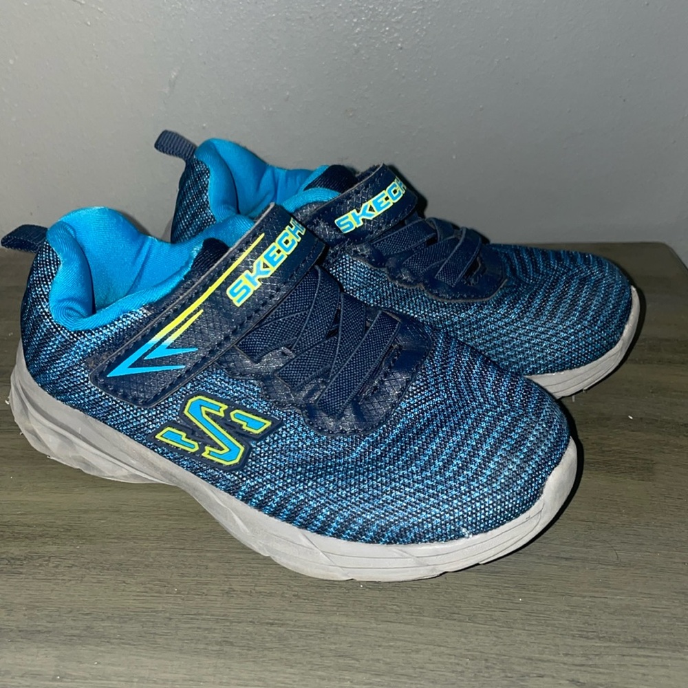 Sketchers toddler sneaker 10 boys